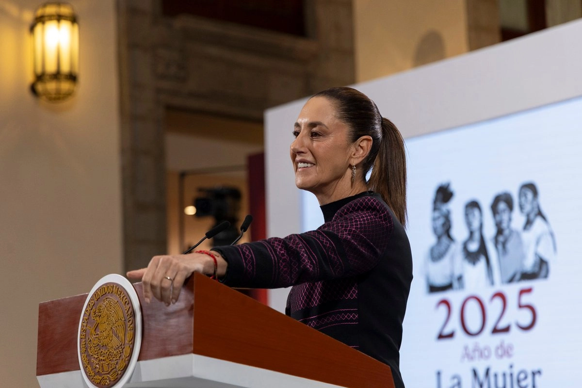 El Gobierno Federal confirmó que los 28 jóvenes rescatados frente a las costas de Sinaloa no fueron víctimas de reclutamiento delictivo, sino de explotación laboral. FOTO: Presidencia.