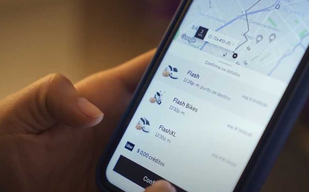 La SICT aclaró que Uber no tiene permiso para operar en aeropuertos.