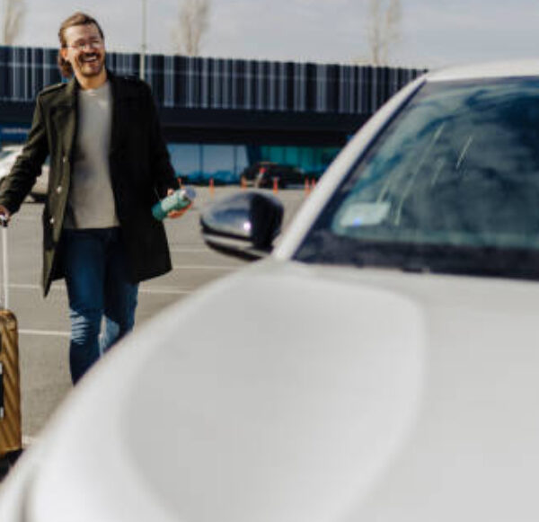 Uber gana suspensión definitiva y podrá volver a recoger y dejar pasajeros en aeropuertos de México.