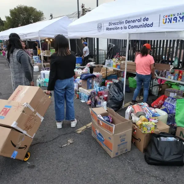 UNAM realizó una colecta de víveres y demás, logrando 60 toneladas enviadas a la BUAP para ayudar a las familias afectadas de la Sierra Norte, además enviará uno a la UAEH para afectados en Hidalgo. FOTO: UNAM.