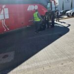 Un autobús de ADO atropelló a una joven con su bebé en brazos.