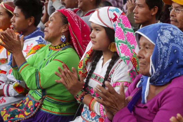 Puebla discute una nueva ley para garantizar consultas libres y reparación de daños a pueblos indígenas y afromexicanos. FOTO: El Universal Puebla.