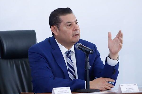 Alejandro Armenta apostará por un mando único policial en Puebla y envió reformas que reestructuran seguridad, Fiscalía y coordinación institucional. FOTO: Reto Diario.