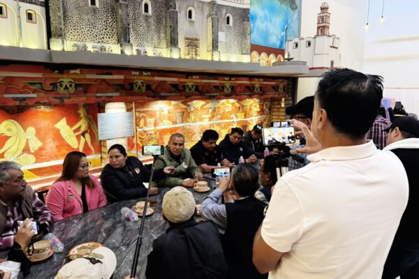 La CTM en San Pedro Cholula acusó a Roxana Luna y a sindicatos ligados a CATEM de promover bloqueos que frenan obras públicas.