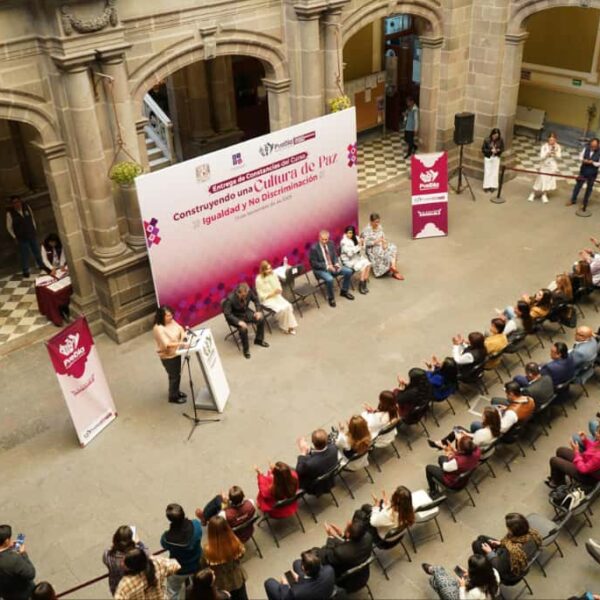 Más de 2 mil trabajadores municipales concluyeron su capacitación en igualdad y no discriminación, impartida por el CIEG-UNAM.