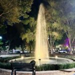 Iluminan Puebla para recordar a víctimas de hechos viales y reforzar acciones de seguridad Puebla iluminó sus monumentos en amarillo para conmemorar a las víctimas de hechos viales