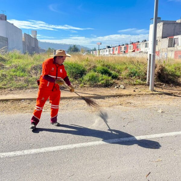 OOSL realizó una jornada de limpieza y chapeo en la colonia Santa Margarita.