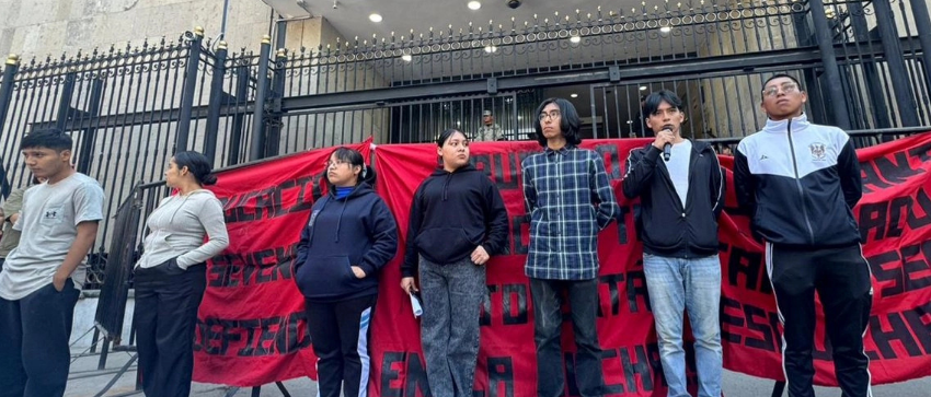 Normalistas denuncian represión y se deslindan de marcha Generación Z que “responde a intereses de la derecha”