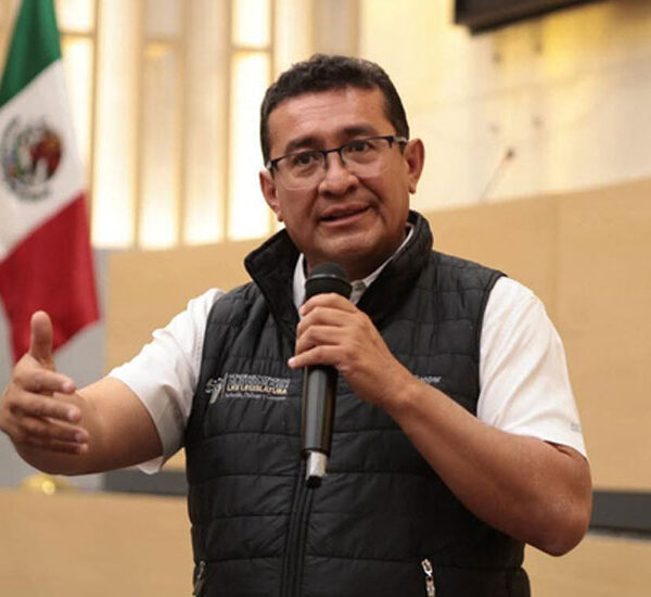 La revisión del Paquete Fiscal 2026 desplazó el debate sobre revocación de mandato. El Congreso confirmó que el proceso se socializará hasta el próximo año. FOTO: Periodismo Hoy.