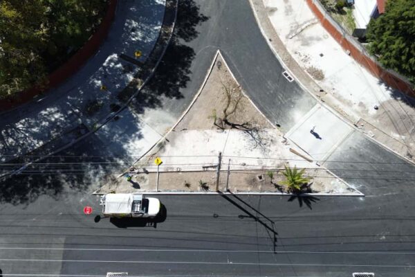 La calle Venus, en la colonia Fovissste San Roque, se somete a trabajos de rehabilitación que abarcan 7 mil metros cuadrados.