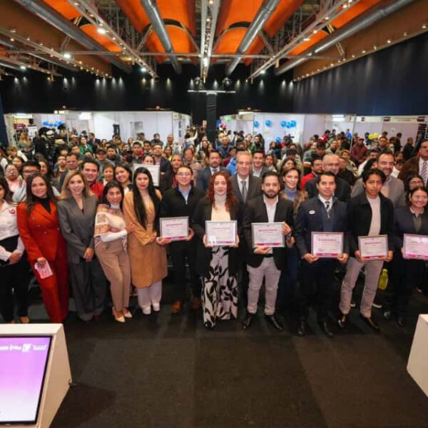 Pepe Chedraui inauguró la primera Feria de Empleo Incluyente 2025 en Puebla capital, con más de 200 vacantes para personas con discapacidad y adultos mayores.