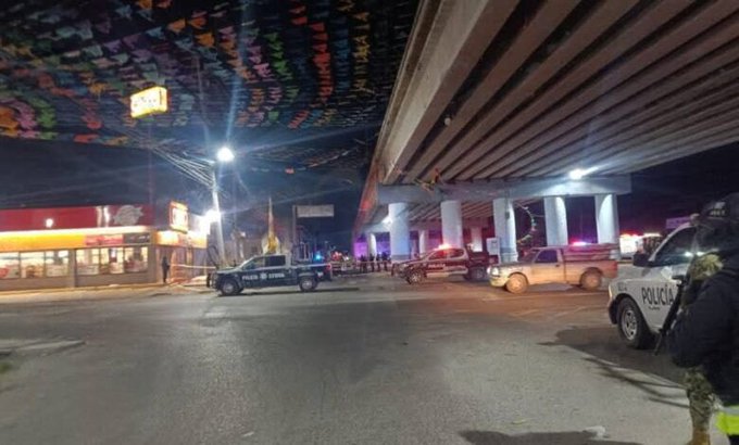 Ejecutan a tres policías municipales en emboscada en San Salvador Huixcolotla