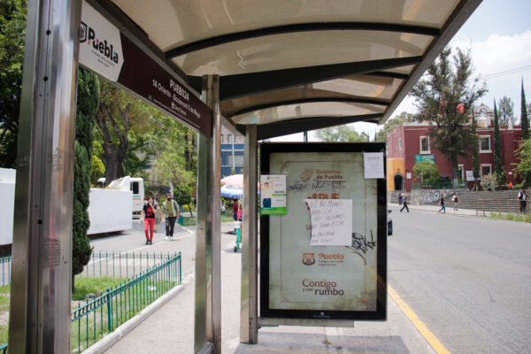 Diputados frenan la concesión de parabuses por falta de medidas de seguridad, pero el Ayuntamiento afirma que el proyecto seguirá adelante tras incorporar ajustes técnicos. FOTO: Reto Diario.