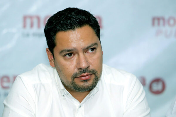 Documentos y testimonios señalan que Andrés Villegas habría sido médico y presunto prestanombres de “El Kalimba”. FOTO: Reto Diario.