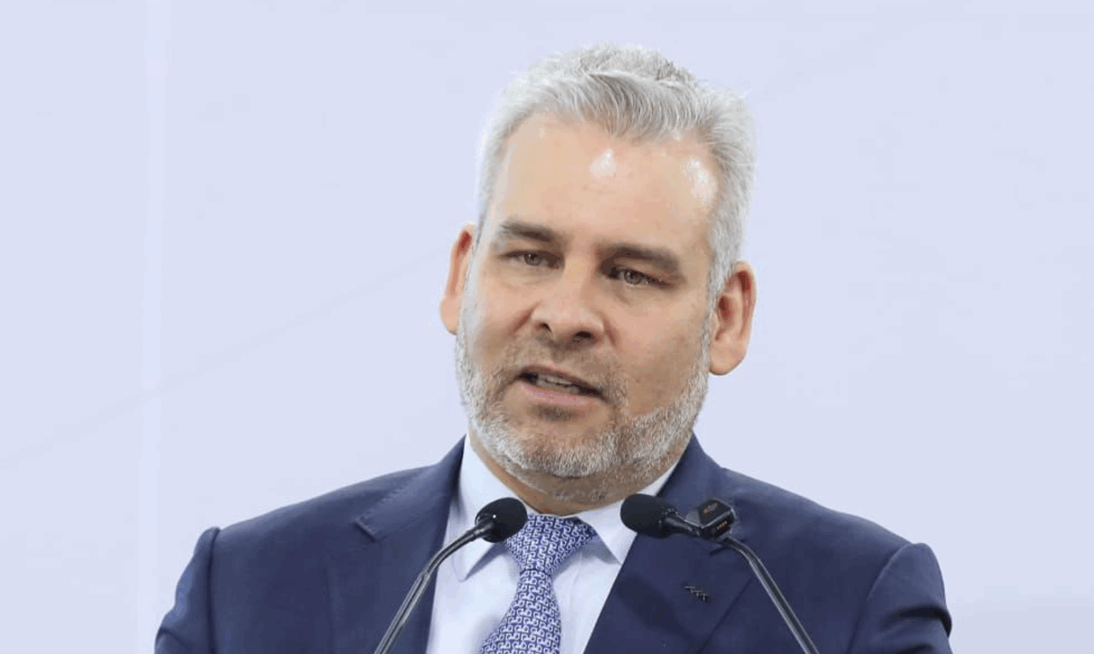 Gobernador de Michoacán atribuye asesinato de alcalde de Uruapan a descuido de escoltas