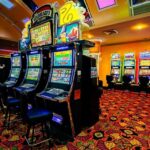 El gobierno federal investiga a 13 casinos por presunto lavado de dinero internacional; dos de ellos están ligados a empresas de Ricardo Salinas Pliego.