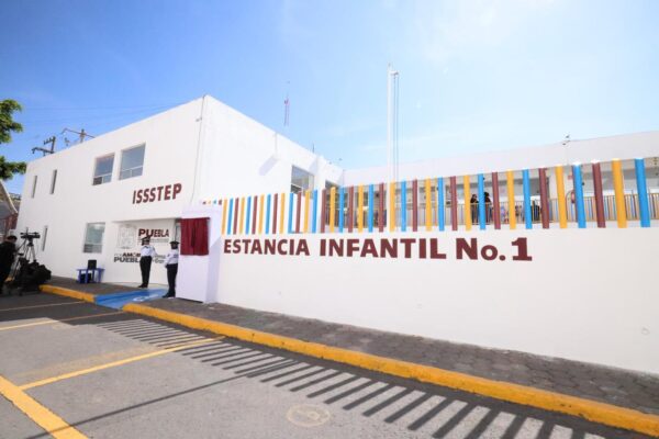El gobierno de Puebla abrió un nuevo Centro de Atención al Derechohabiente del ISSSTEP para mejorar los servicios a trabajadores y jubilados.