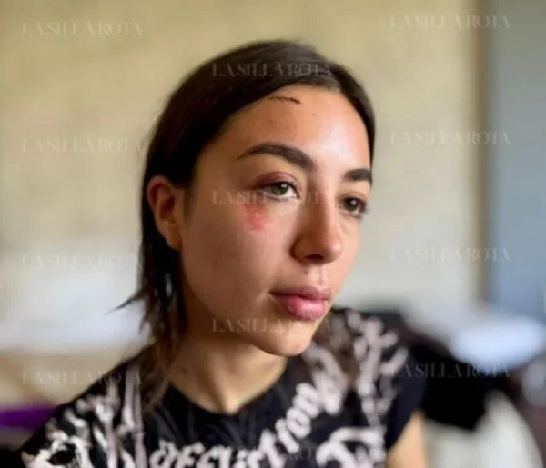 La activista Daniela Toussaint fue vinculada a proceso tras ser detenida en la protesta del 15 de noviembre, luego de que el juez descartó el video donde grabó su arresto por posible manipulación con IA. FOTO: La Silla Rota.
