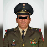 La Fiscalía de Michoacán confirmó que el coronel José Manuel Jiménez, es el escolta del ex alcalde Carlos Manzo que está prófugo. FOTO: Contacto Noticias.