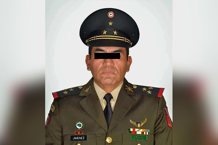 Coronel José Manuel Jiménez es el escolta prófugo del caso Carlos Manzo; siguen sin esclarecer móvil de su asesinato