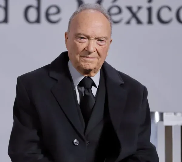 Alejandro Gertz Manero presentó su renuncia a la Fiscalía General de la República y confirmó que será propuesto como embajador. FOTO: Milenio.