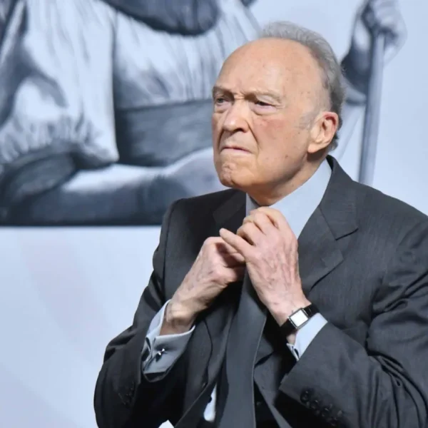 Tras la renuncia de Alejandro Gertz Manero a la Fiscalía General de la República, el Senado activó el proceso para elegir a quien lo sustituirá; el próximo lunes las comisiones seleccionarán una lista de 10 perfiles que enviarán al Pleno.