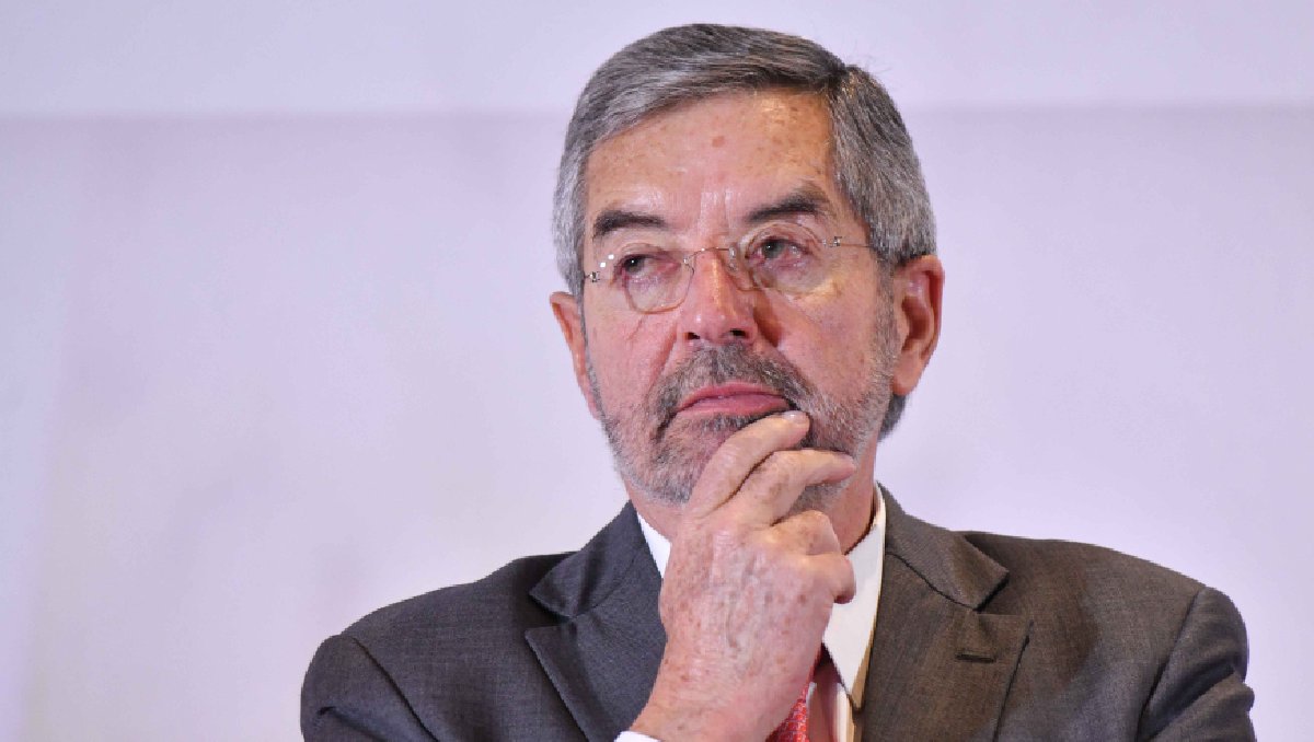 La presidenta Claudia Sheinbaum informó que el canciller Juan Ramón de la Fuente tomará unas semanas de licencia por una intervención quirúrgica. FOTO: Milenio.