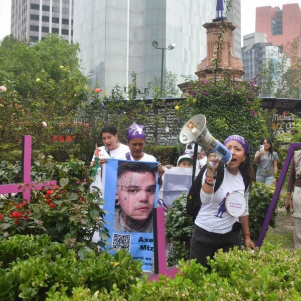 Más de 250 organizaciones y colectivos de víctimas cuestionaron la resolución de la SCJN que avaló la reforma de 2020 que elimina garantías presupuestales y representa un retroceso en la protección a víctimas. FOTO: Cuartoscuro.