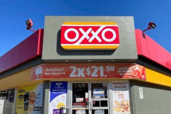 En Puebla, 90 tiendas de conveniencia ya funcionan como “Puntos Seguros” para mujeres que enfrenten acoso o riesgo. FOTO: Periódico Enfoque.