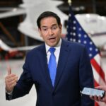 Marco Rubio descartó el envío de tropas a México para combatir a los cárteles, aunque reconoció que existen zonas donde estos grupos ejercen mayor control que las autoridades locales. FOTO: AFP.