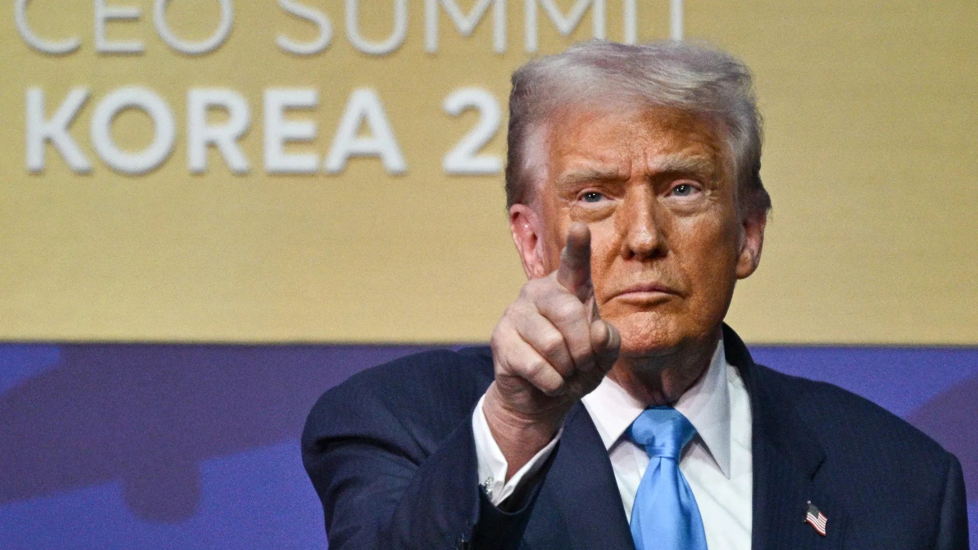 Donald Trump rechazó haber autorizado ataques militares contra Venezuela, luego de que medios estadounidenses afirmaran que su gobierno aprobó una ofensiva con buques y aviones en el Caribe.