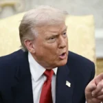 Donald Trump presiona al presidente ucraniano, Volodímir Zelenski, para que firme antes de Acción de Gracias un plan de paz de 28 puntos que pondría fin a la guerra con Rusia, según el Washington Post. FOTO: AFP.