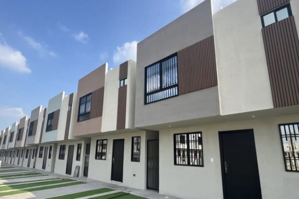 El Infonavit reportó un avance mayor al previsto en el programa Vivienda para el Bienestar, al tener contratada la construcción de 250 mil casas en 30 estados del país.