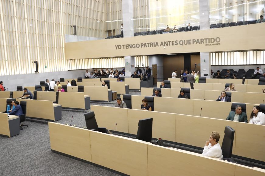 Con 39 votos a favor, la Ley de Ingresos 2026 quedó avalada; 90% de los recursos provendrá de la Federación y se mantiene su política de cero deuda. FOTO: Ubereconomica.