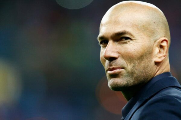 Zidane rompe el silencio y enciende la ilusión: “Va a pasar pronto, muy pronto.” El ídolo francés dejó entrever su regreso a los banquillos.