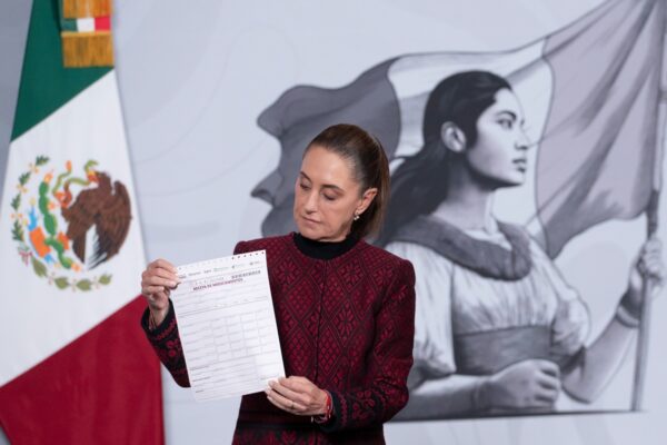 Comienzan a operar las Farmacias del Bienestar con 22 medicamentos esenciales y recetas emitidas durante visitas domiciliarias. FOTO: Revista Fortuna.