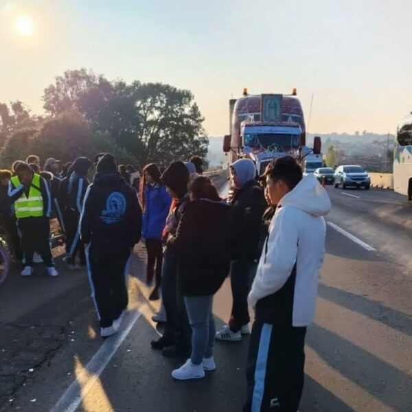 Un peregrino murió y otro resultó herido tras ser atropellados en la autopista México-Puebla