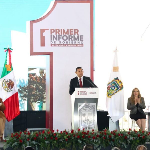 Alejandro Armenta presentó su Primer Informe. Foto: FGE.