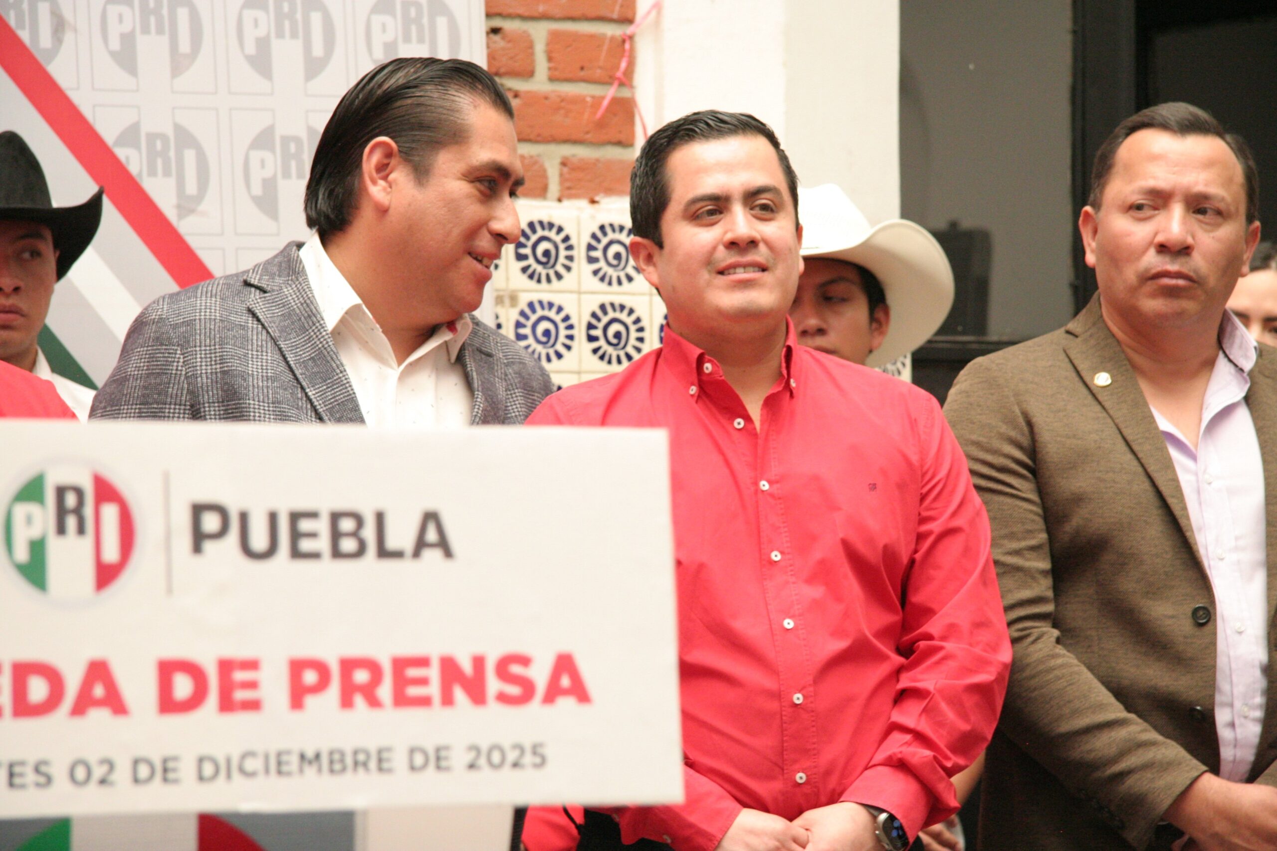 El exalcalde de Chignahuapan rechazó tener problemas legales y atribuyó la difusión del caso a “fuego amigo” dentro del PRI, en pleno proceso de renovación partidista. FOTO: Revista Única.