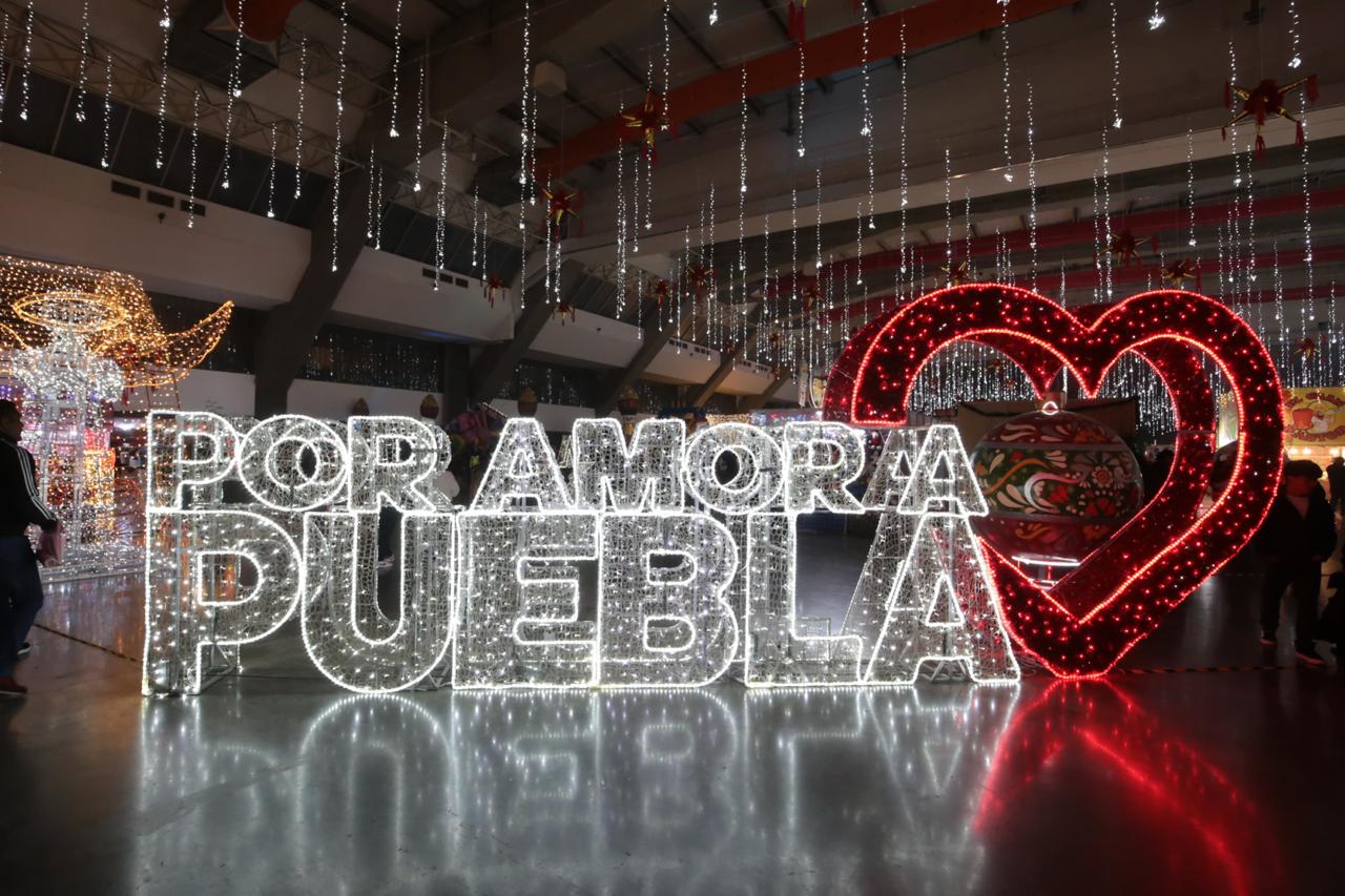 Arranca el Festival Navideño por Amor a Puebla 2025 en el Centro Expositor