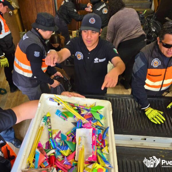 Decomisan más de 400 kilos de pirotecnia ilegal en mercados de Puebla previo a Año Nuevo. FOTO: X @SGGM_Pue.