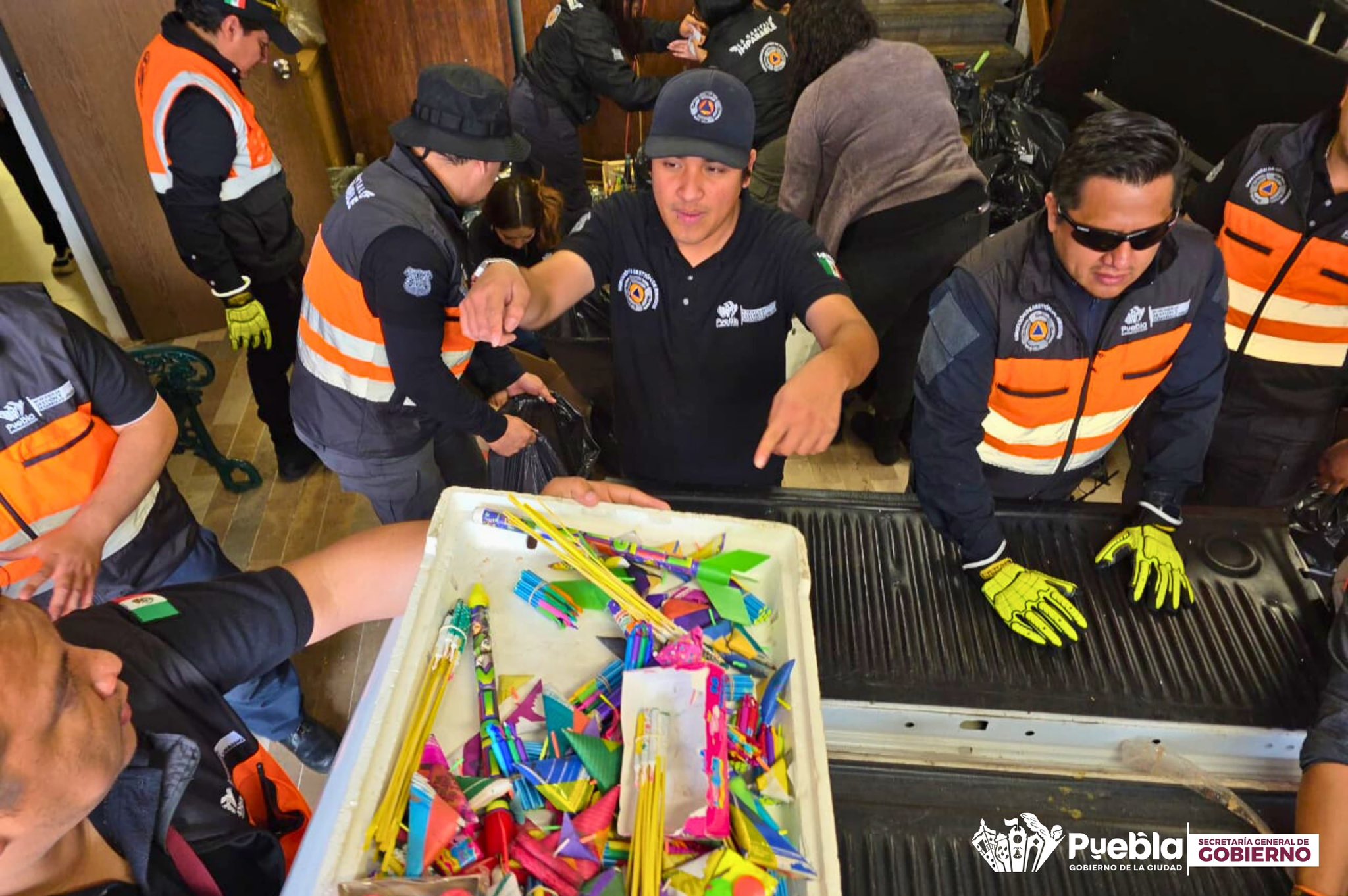 Decomisan más de 400 kilos de pirotecnia ilegal en mercados de Puebla previo a Año Nuevo. FOTO: X @SGGM_Pue.