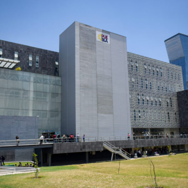 El gobierno de Puebla ya negocia el fin anticipado de la deuda del CIS; la liquidación podría costar entre los mil 500 y hasta los 3 mil 500 millones de pesos.