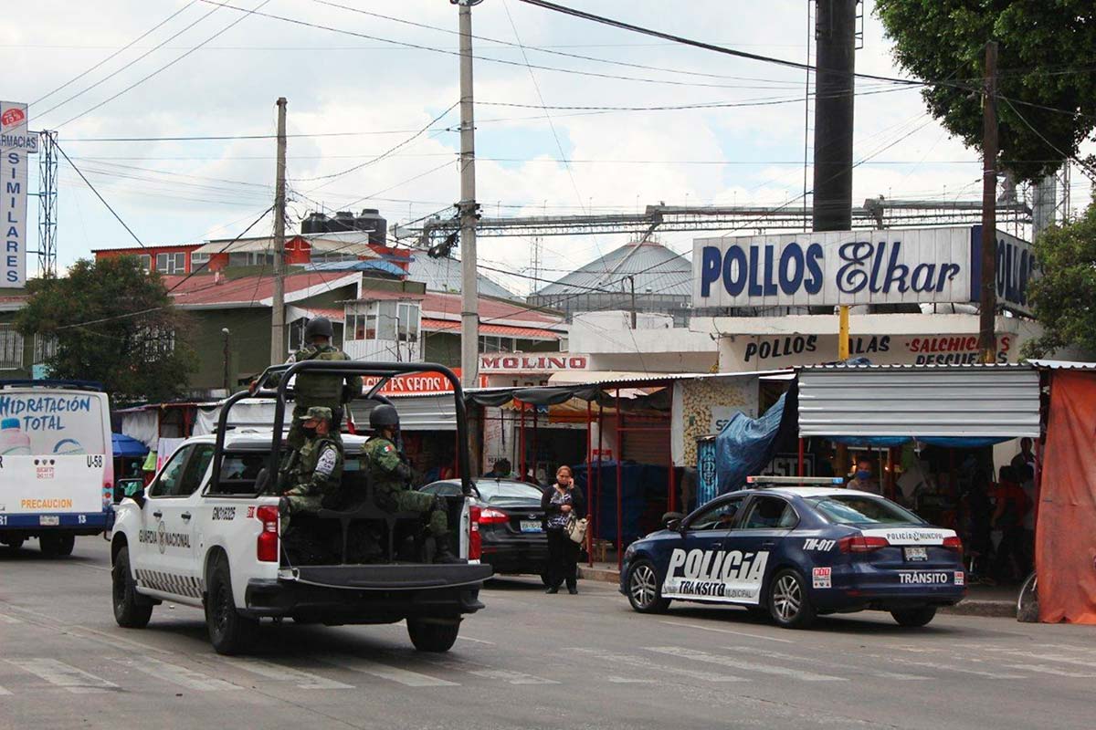 SSP reconoció que grupos delictivos controlaban mercados en Puebla, pero aseguró que serán recuperados con operativos permanentes y coordinación policial. FOTO: La Jornada de Oriente.