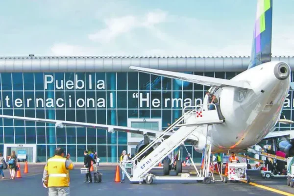 El tráfico aéreo crece 2.5% en México, pero Puebla quedó fuera del top 10 de aeropuertos más concurridos.