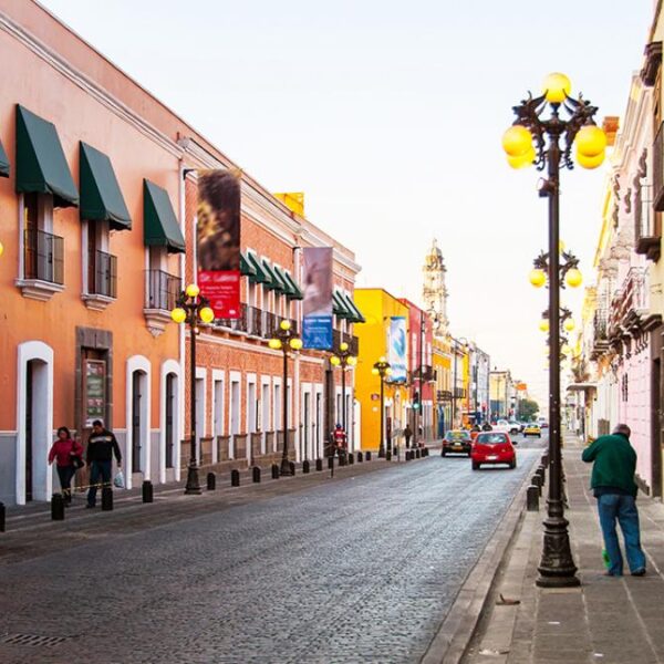 Comercio poblano enfrenta su peor cierre de año desde la pandemia: ventas desplomadas, baja afluencia y escaso repunte incluso en el Buen Fin. FOTO: El Economista.