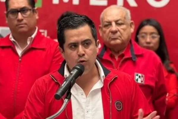 El nombre de Lorenzo Rivera vuelve al centro de la polémica: un proceso judicial pendiente amenaza con sacarlo de la contienda interna del PRI. FOTO: Yahoo Noticias.