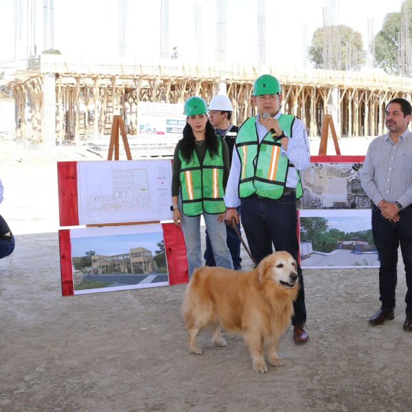 El Centro de Bienestar Animal de Puebla va al 15 %; tendrá capacidad para 1,500 seres sintientes y se proyecta como uno de los refugios más grandes de Latinoamérica, según el gobierno estatal. FOTO: Gobierno de Puebla.