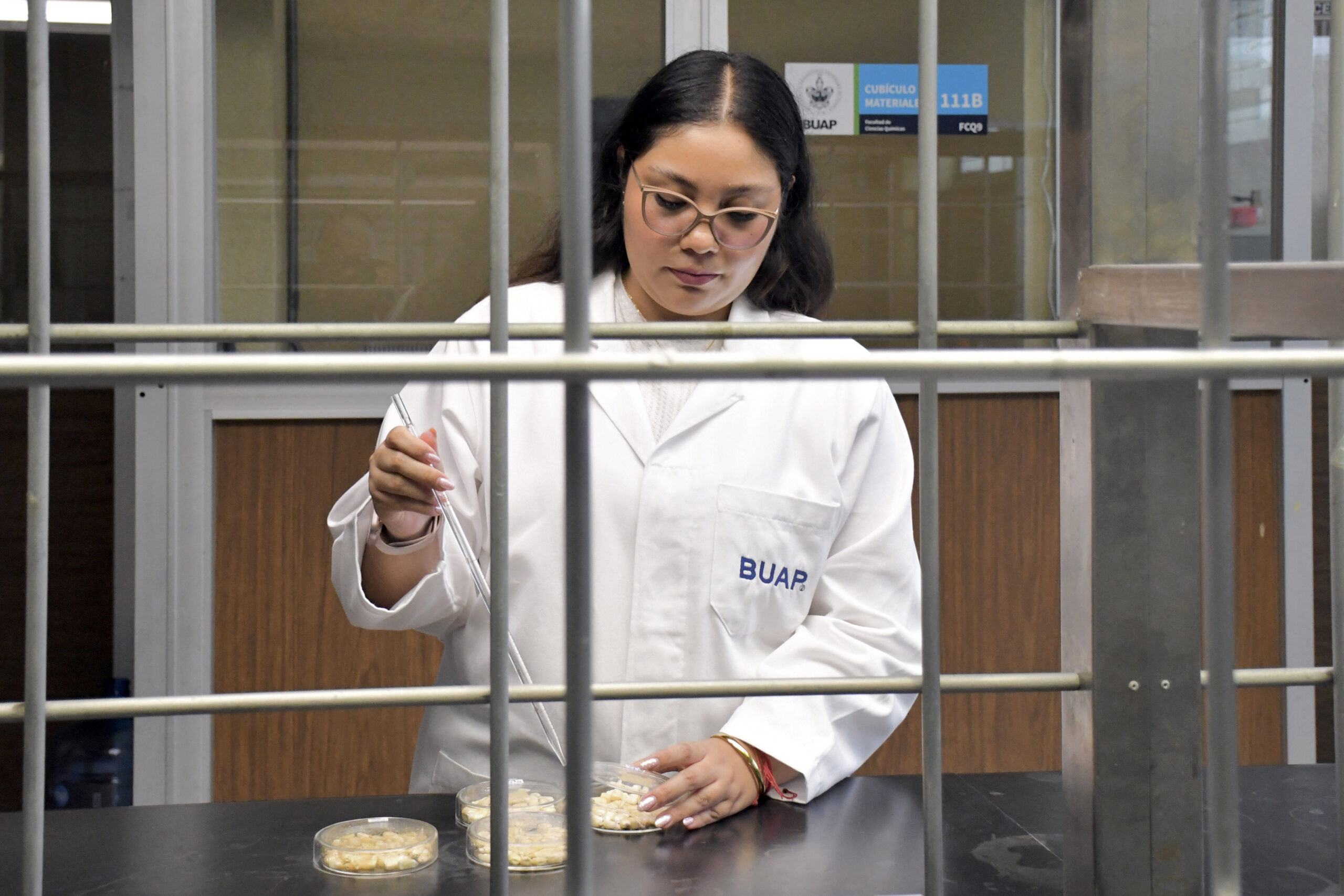 BUAP acredita 95% de sus posgrados y suma reconocimientos a investigadores