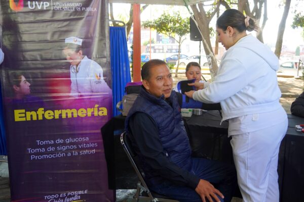 Ayuntamiento de Texmelucan y la UVP acercaron servicios gratuitos de salud y asesoría jurídica a la población, como parte de una jornada enfocada en la prevención y el bienestar familiar.